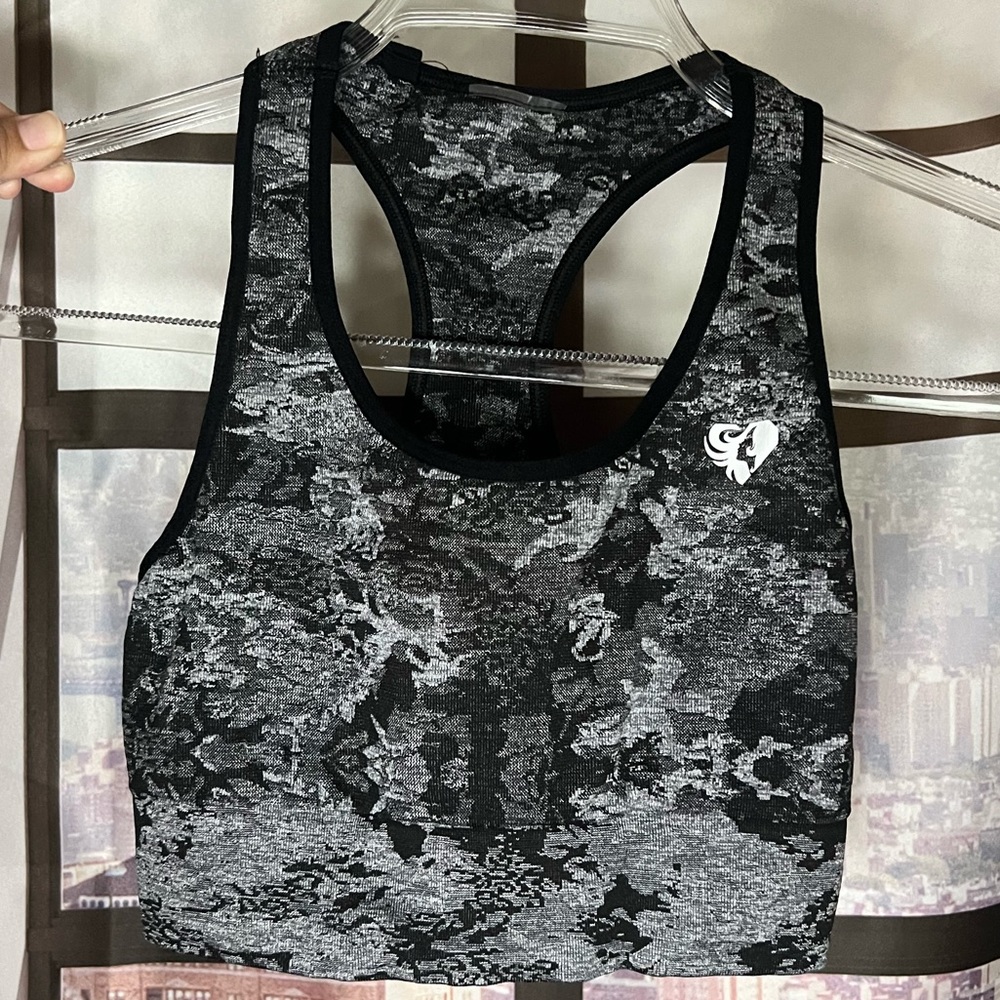 SOLD Women’s Best Black Camouflage Sports Bra Size Small